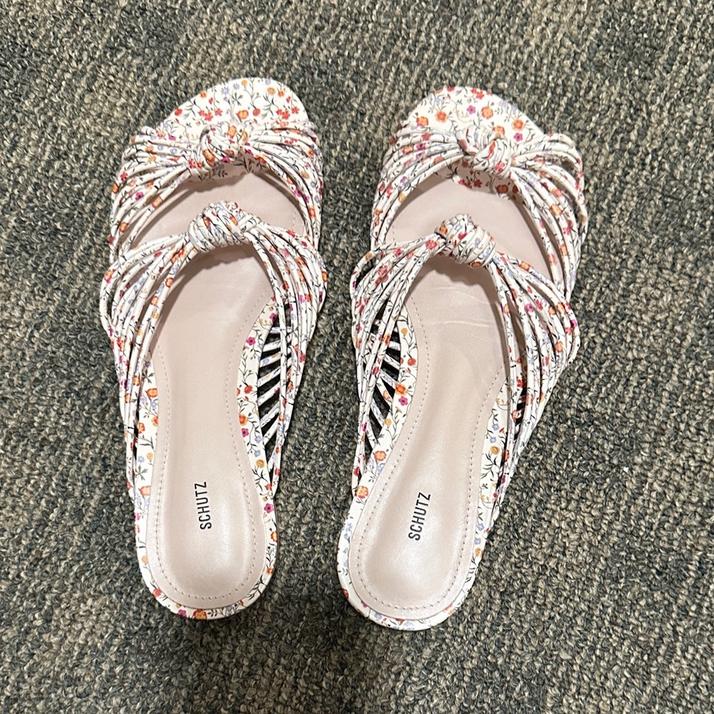 Schutz Women's Floral Knotted Sandals - White and Pink